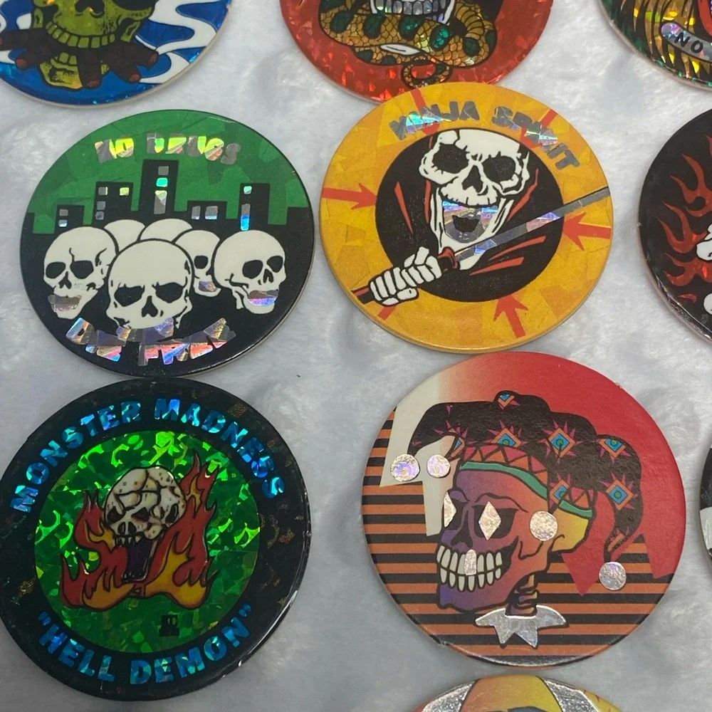 POGs Lot of 42 Skulls with Foil 1990’s - Picture 6 of 14